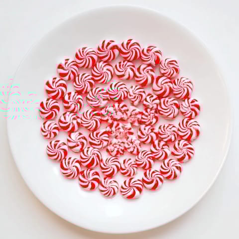 No-Bake Peppermint Candy Bowl